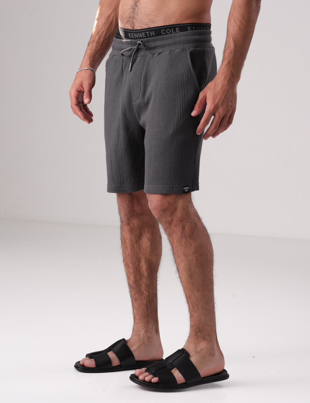 מכנס ברמודה סריג בטקסטורת משבצות