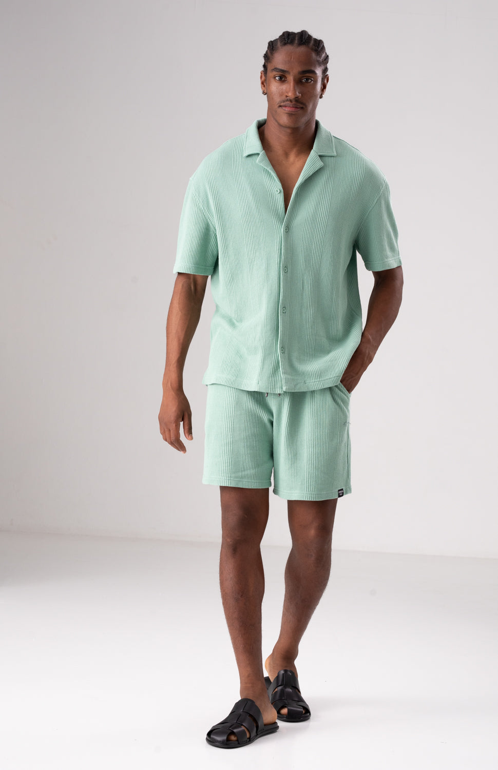 מכנס ברמודה סריג בטקסטורת משבצות