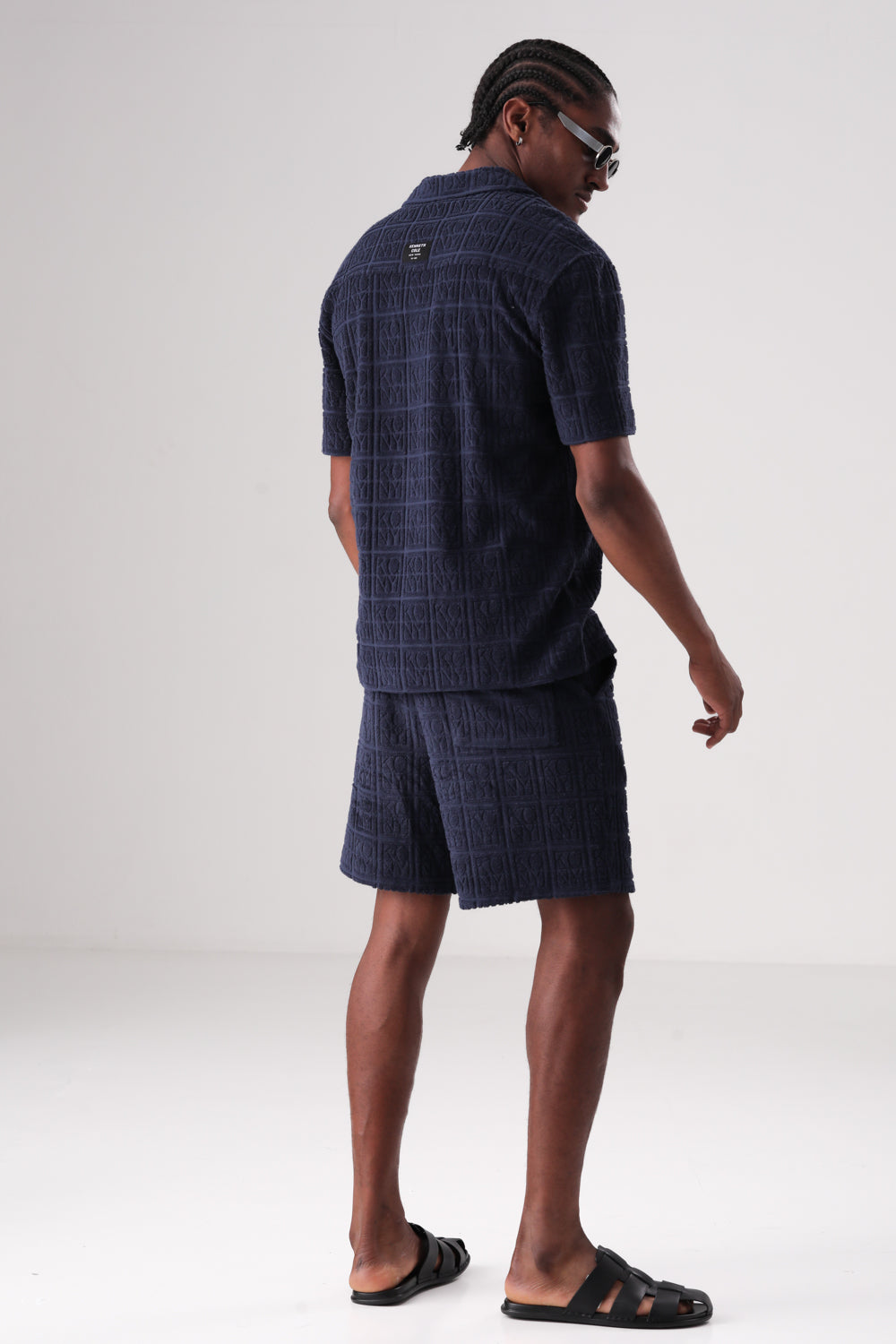 חולצה מכופתרת מעוצבת