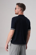 סריג פולו מכופתר דק עם סיומות קונטרסטיות