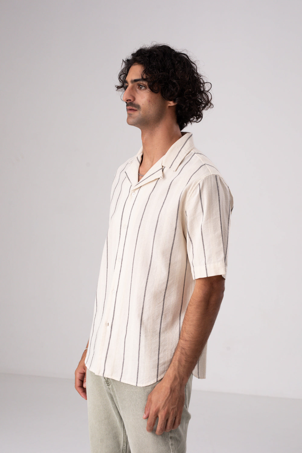 חולצה מכופתרת פסים