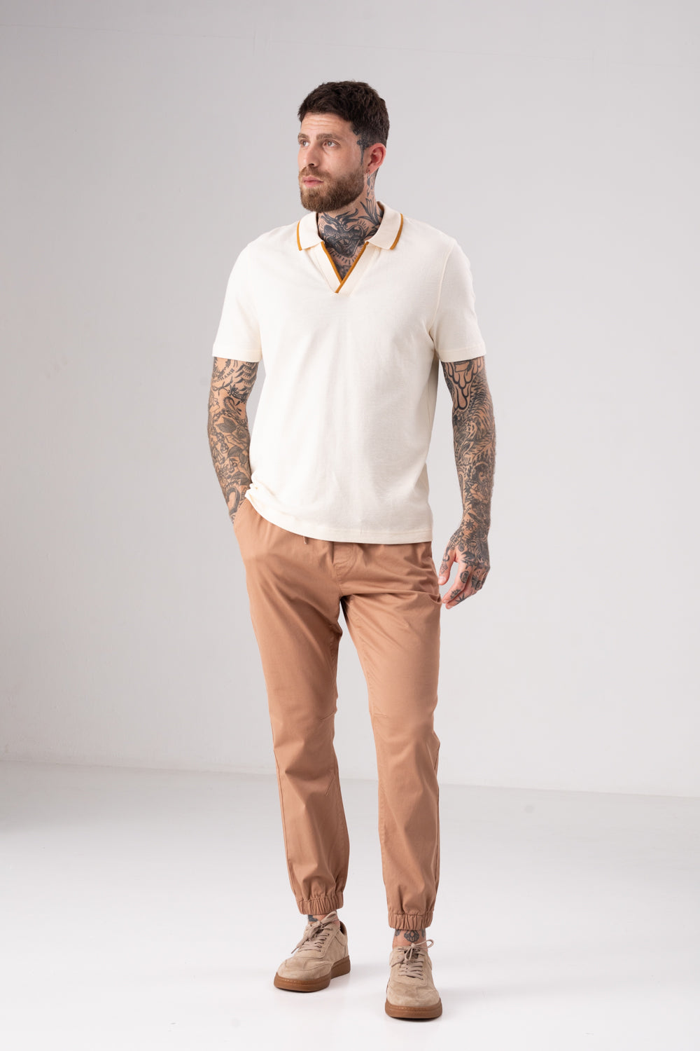 חולצת פולו ז'קארד בצבע קרם