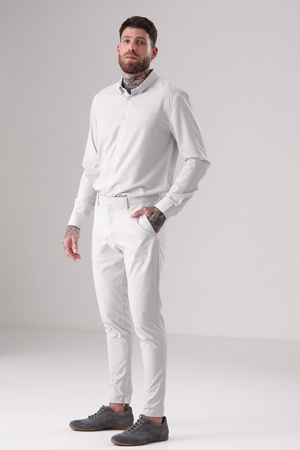 מכנסיים ארוכים בגזרה צמודה לגברים 