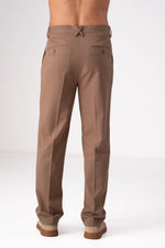 מכנסיים סמי פורמל בגזרה רחבה עם שני פנסים