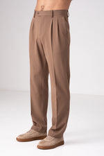 מכנסיים סמי פורמל בגזרה רחבה עם שני פנסים