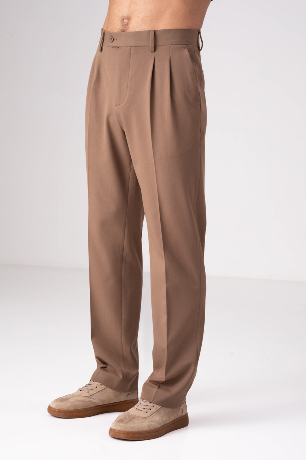 מכנסיים סמי פורמל בגזרה רחבה עם שני פנסים