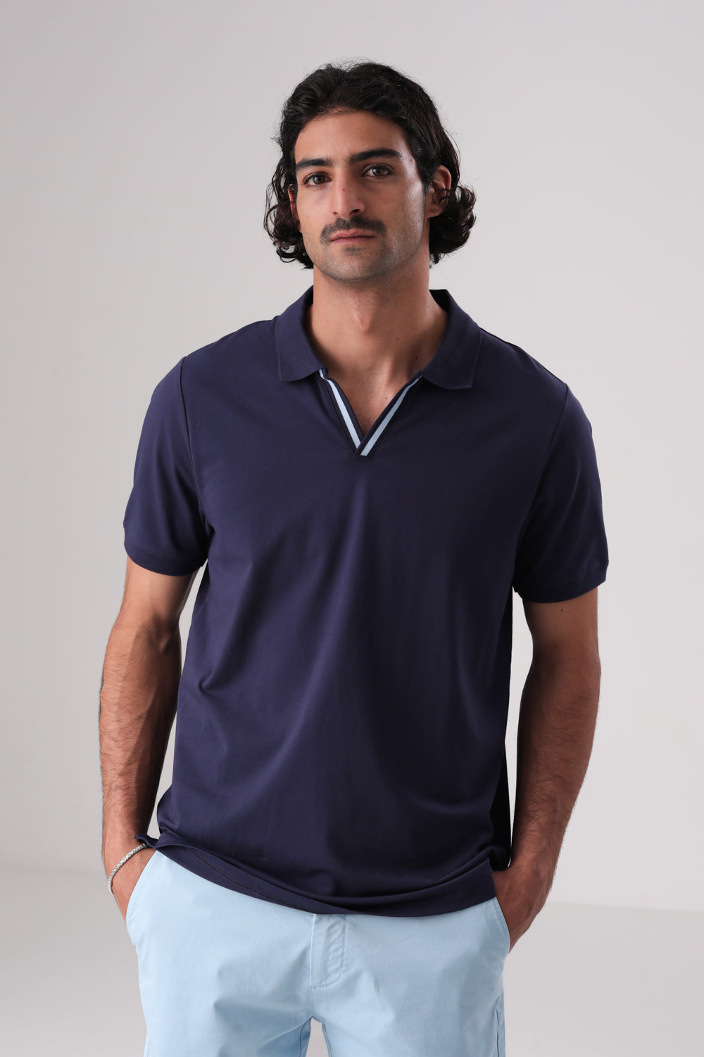 חולצת פולו חלקה לגברים