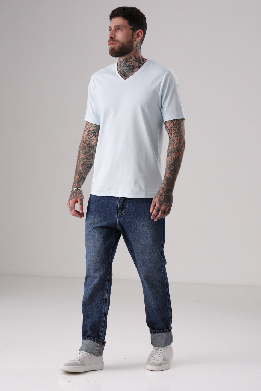 חולצת טי חלקה לגברים