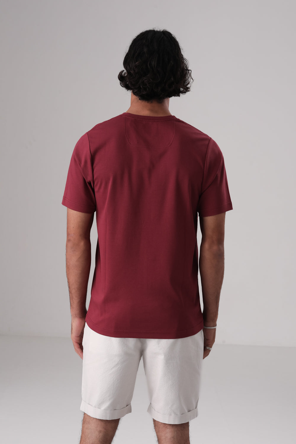 חולצת טי חלקה לגברים