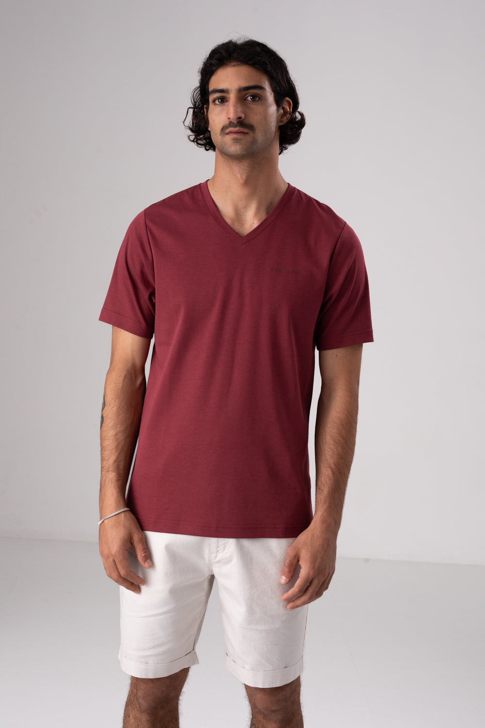 חולצת טי חלקה לגברים