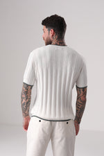 סריג פולו דק עם סיומות קונטרסטיות