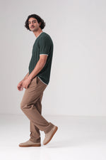 סריג פולו דק עם סיומות קונטרסטיות