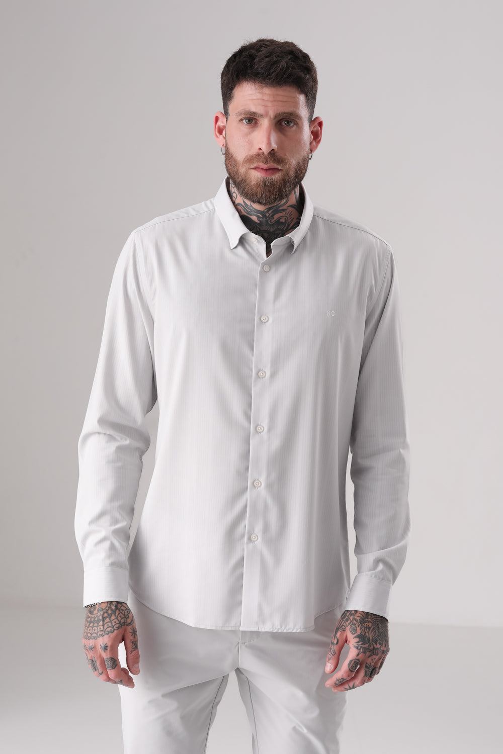 חולצה מכופתרת לגברים