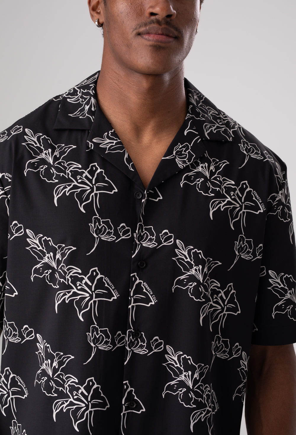 חולצה מכופתרת לגברים