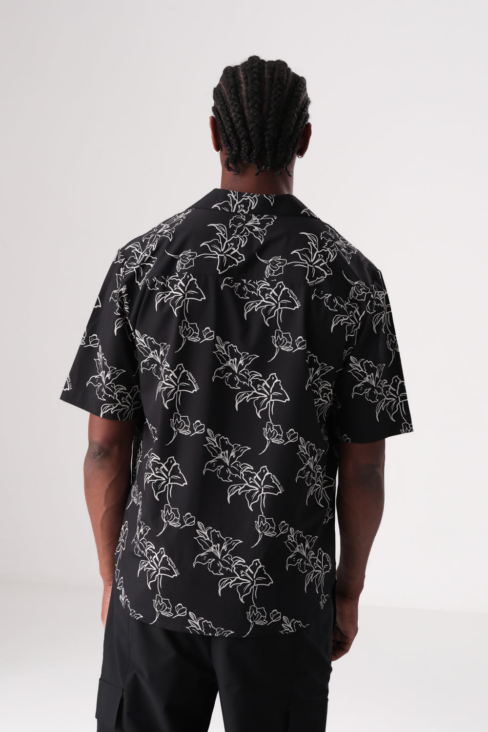 חולצה מכופתרת לגברים