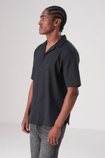 חולצה מכופתרת לגברים