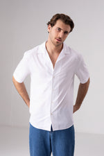 חולצה מכופתרת אוברסייז שרוולים קצרים