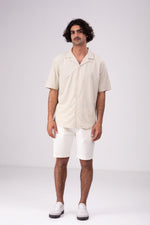 חולצה מכופתרת אוברסייז שרוולים קצרים