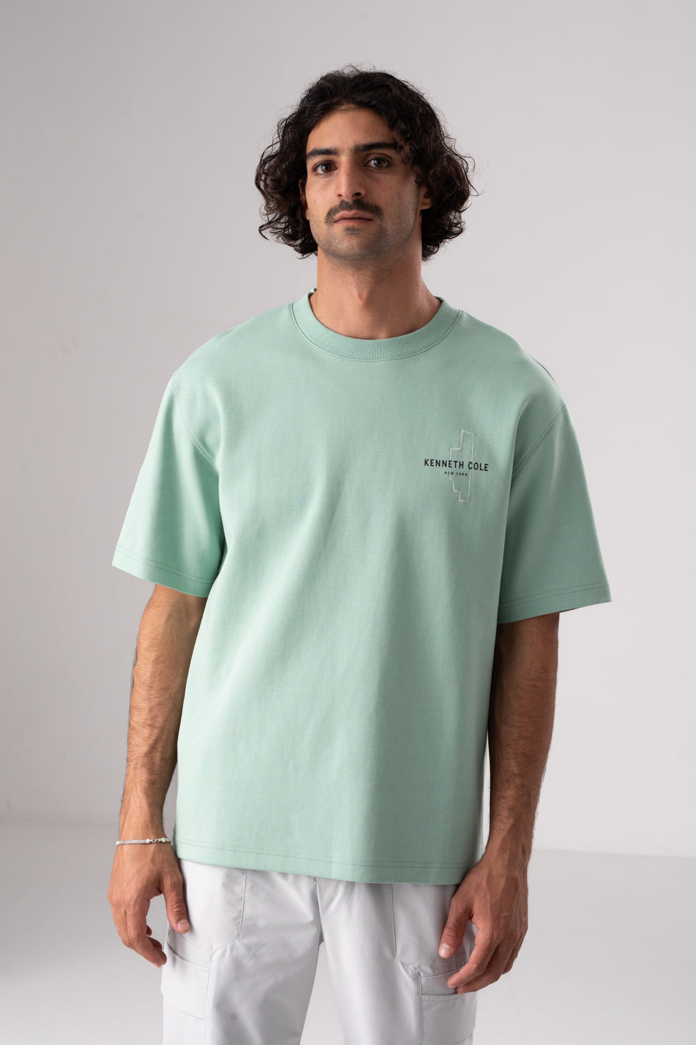 חולצת טי מעוצבת לגברים