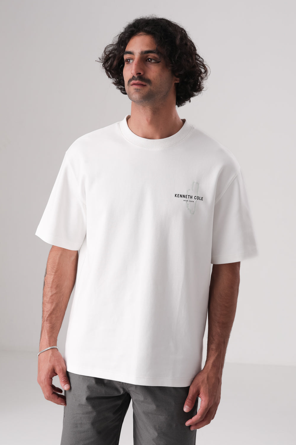 חולצת טי מעוצבת לגברים