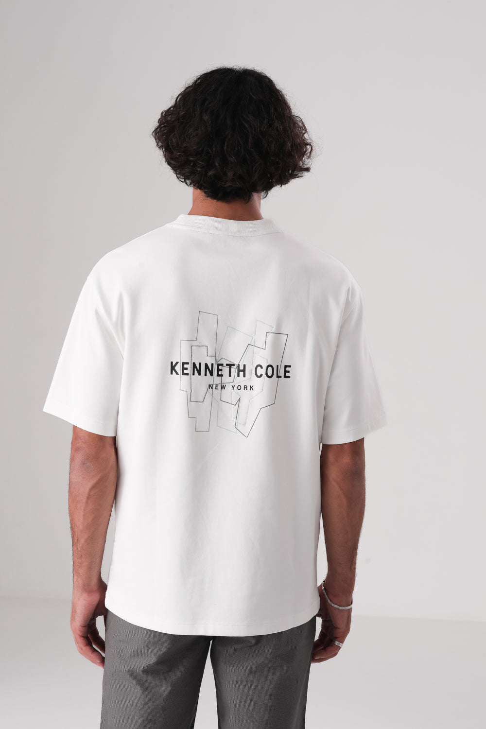 חולצת טי מעוצבת לגברים