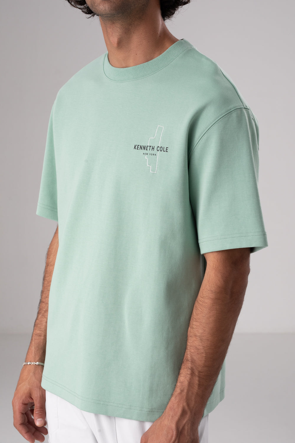 חולצת טי מעוצבת לגברים