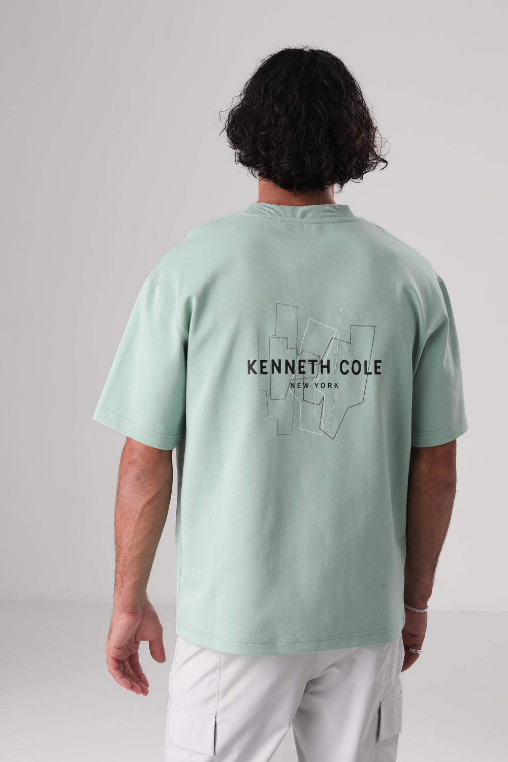 חולצת טי מעוצבת לגברים