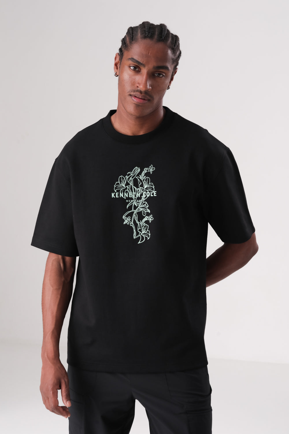 חולצת טי מעוצבת לגברים