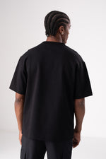 חולצת טי מעוצבת לגברים