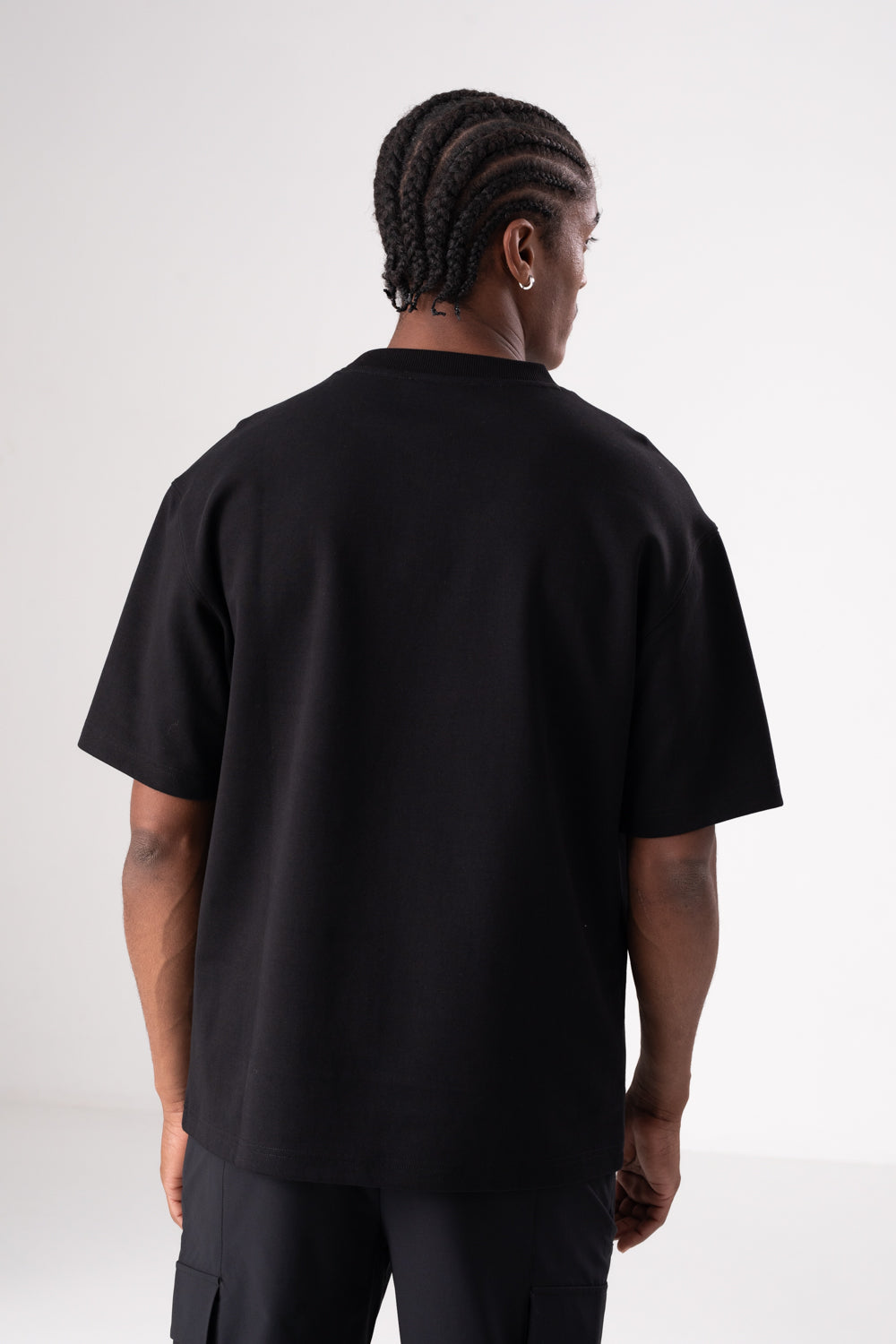 חולצת טי מעוצבת לגברים