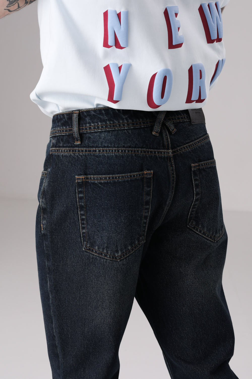 מכנס ג'ינס קלאסי גזרת Slim