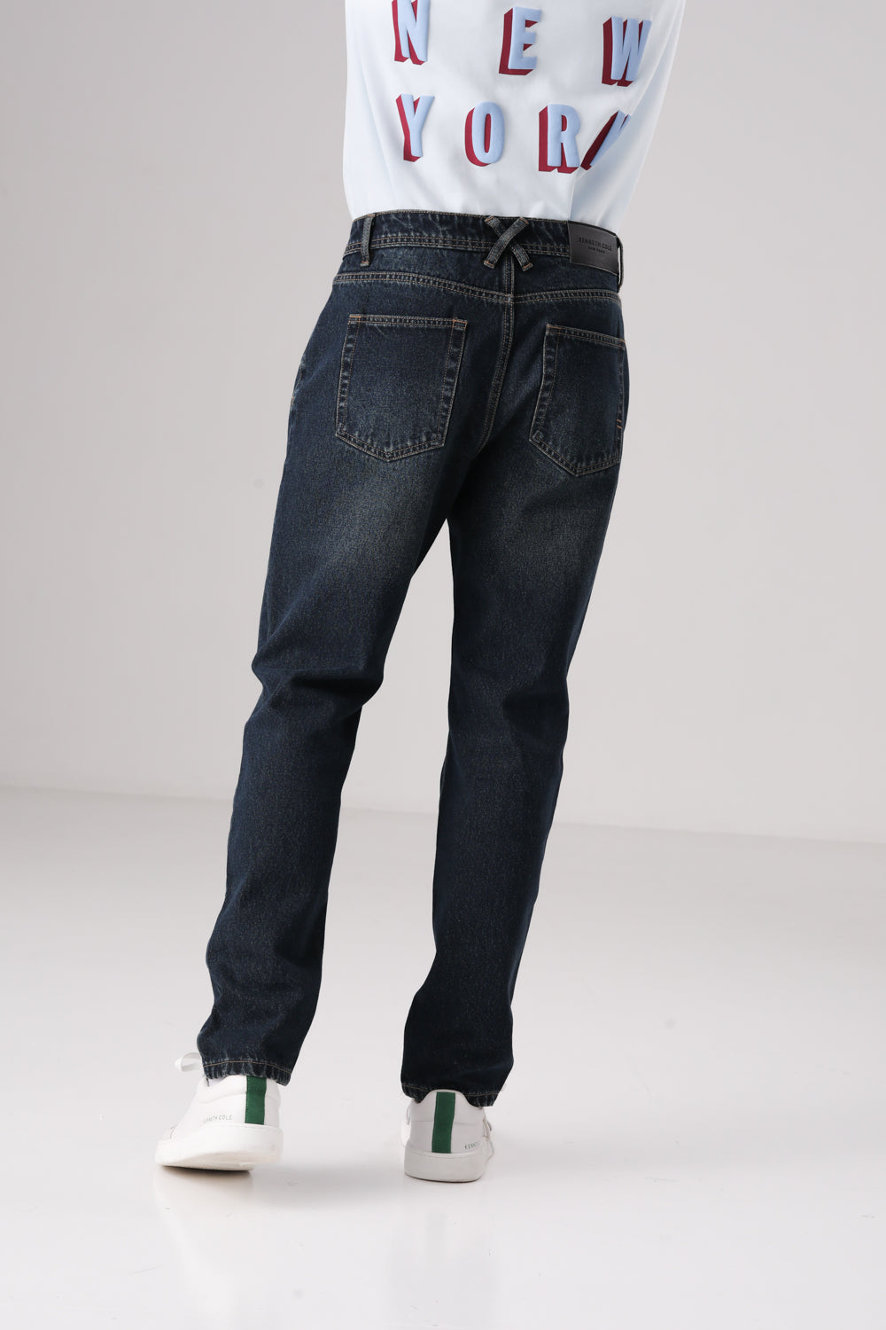 מכנס ג'ינס קלאסי גזרת Slim