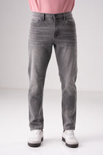 מכנס ג'ינס במראה ווש גזרת Slim