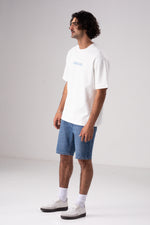 מכנס ג'ינס קצר במראה ווש