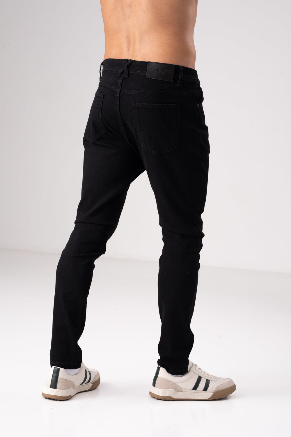 ג'ינס סקיני לגברים