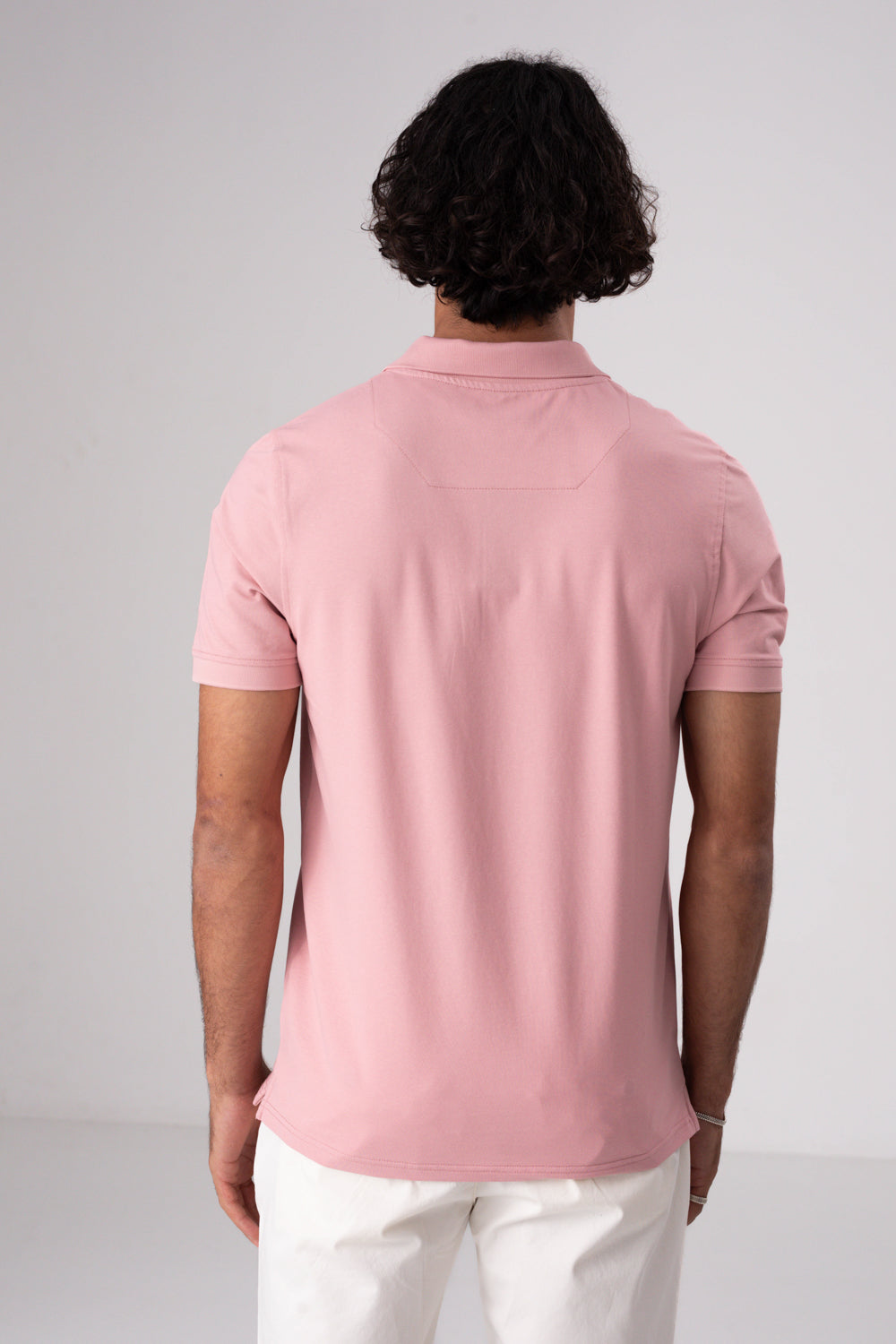 חולצת פולו קצרה