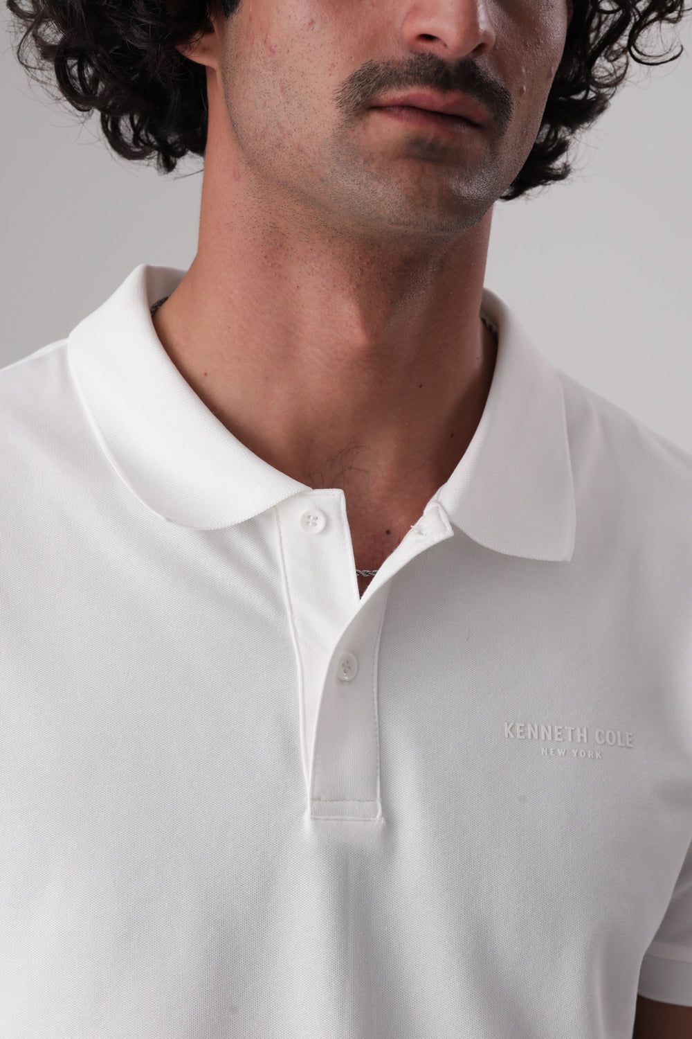 חולצת פולו קצרה