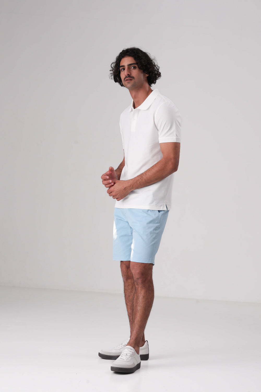 חולצת פולו קצרה