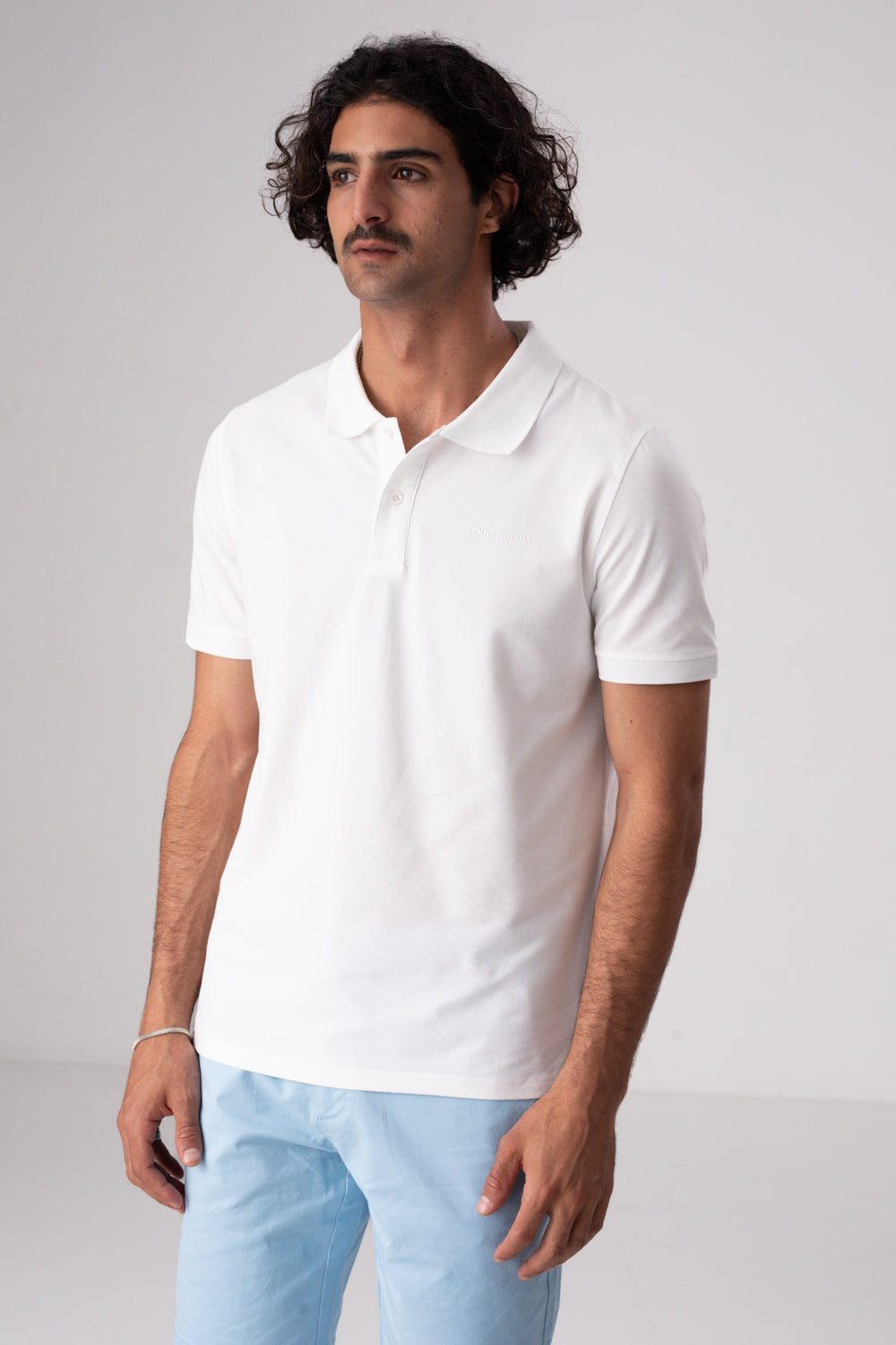 חולצת פולו קצרה