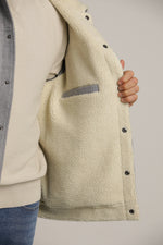 ג'קט טרקר עם בטנה במראה פרווה טבעונית | קנת קול