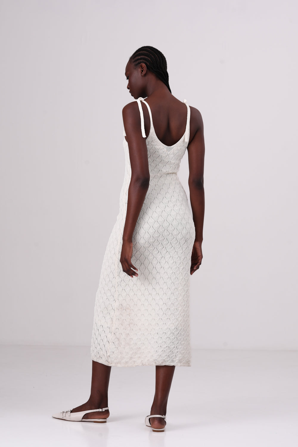 שמלת מידי קרושה בצבע קרם