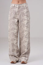 מכנסי ג'ינס רחבים לנשים 