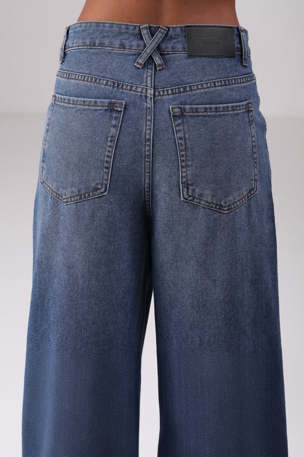 ג'ינס גזרה מתרחבת בצבע INDIGO