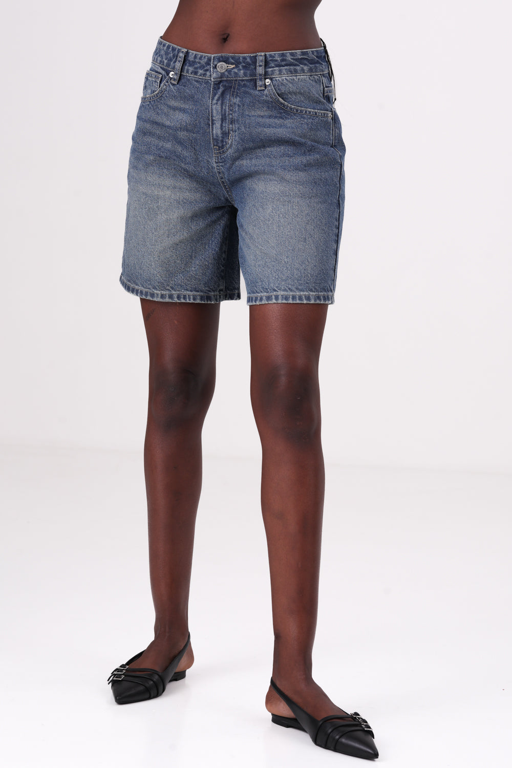 מכנסי ג'ינס קצר לנשים