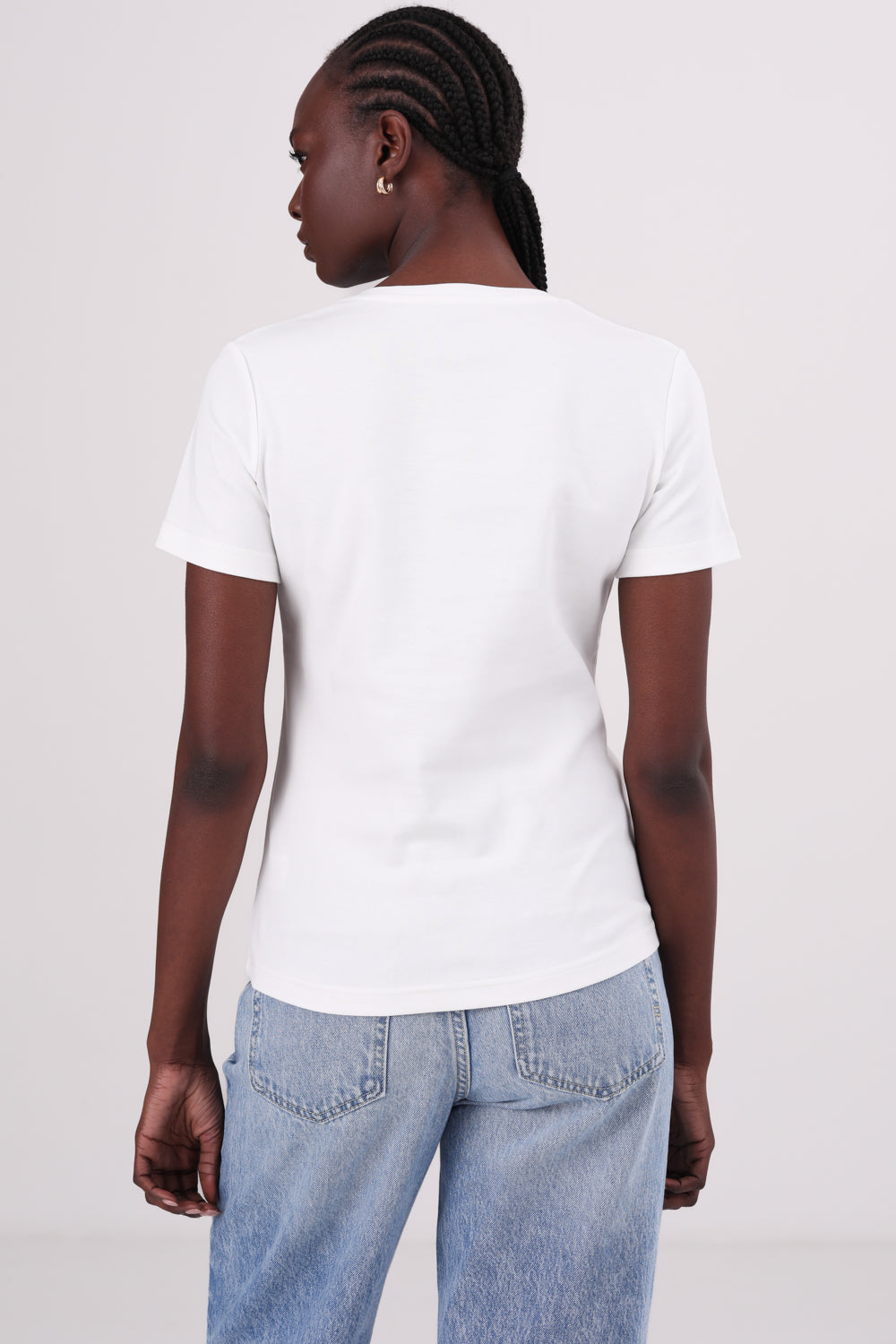 טישירט בייסיק צווארון וי