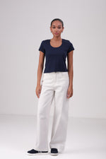 טישירט בייסיק צווארון עגול עמוק