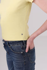 טישירט בייסיק צווארון עגול עמוק