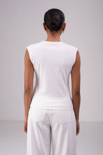 גופיה צווארון מרובע