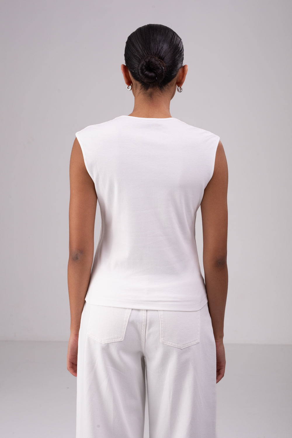 גופיה צווארון מרובע