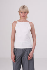 גופיה עם כתפיות דקות לנשים